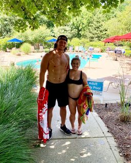 Shawn Johnson feet photo thumbnail