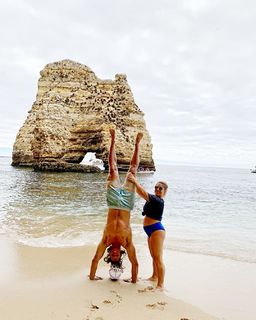 Shawn Johnson feet photo thumbnail