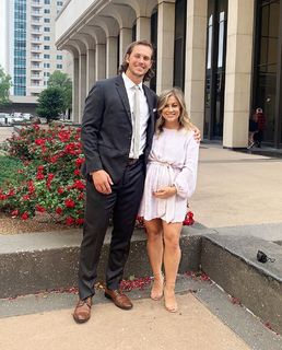 Shawn Johnson feet photo thumbnail