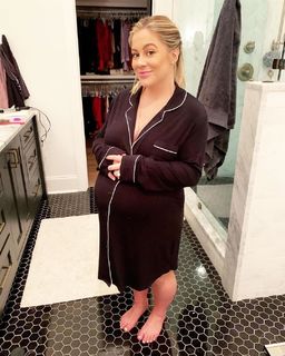 Shawn Johnson feet photo thumbnail
