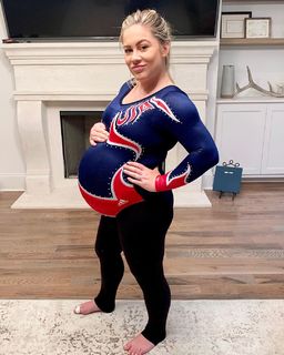 Shawn Johnson feet photo thumbnail