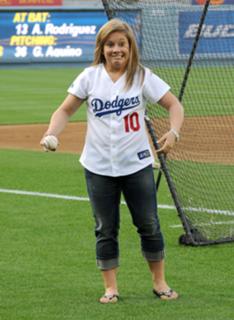 Shawn Johnson feet photo thumbnail