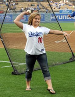Shawn Johnson feet photo thumbnail