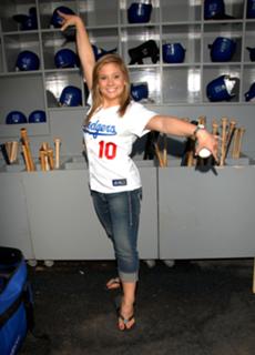 Shawn Johnson feet photo thumbnail