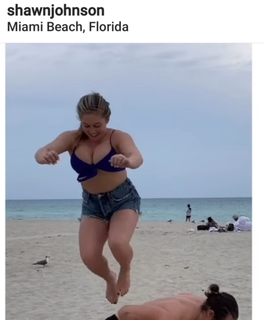 Shawn Johnson feet photo thumbnail