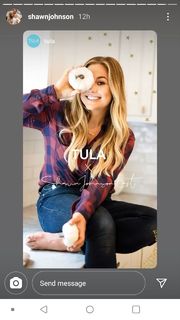 Shawn Johnson feet photo thumbnail