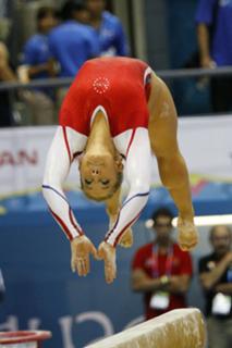 Shawn Johnson feet photo thumbnail