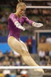 Shawn Johnson feet photo thumbnail