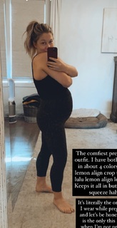 Shawn Johnson feet photo thumbnail