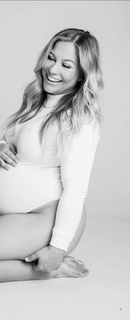 Shawn Johnson feet photo thumbnail