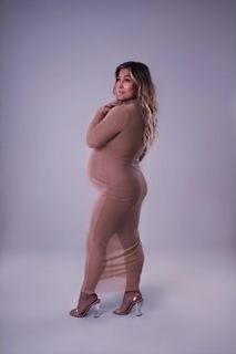 Shawn Johnson feet photo thumbnail