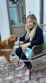 Shawn Johnson feet photo thumbnail