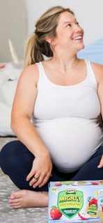 Shawn Johnson feet photo thumbnail