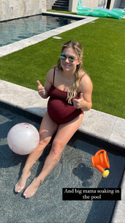 Shawn Johnson feet photo thumbnail