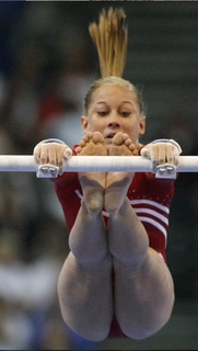 Shawn Johnson feet photo thumbnail