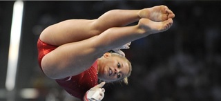 Shawn Johnson feet photo thumbnail
