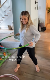Shawn Johnson feet photo thumbnail