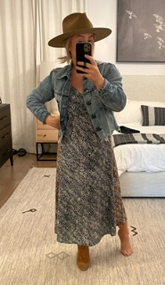 Shawn Johnson feet photo thumbnail
