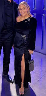 Shawn Johnson feet photo thumbnail
