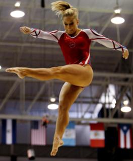 Shawn Johnson feet photo thumbnail