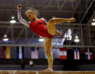 Shawn Johnson feet photo thumbnail