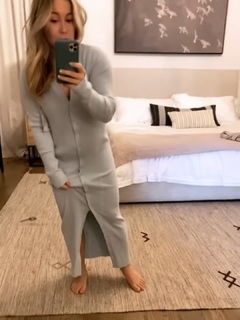 Shawn Johnson feet photo thumbnail