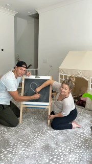 Shawn Johnson feet photo thumbnail