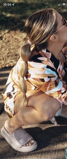 Shawn Johnson feet photo thumbnail