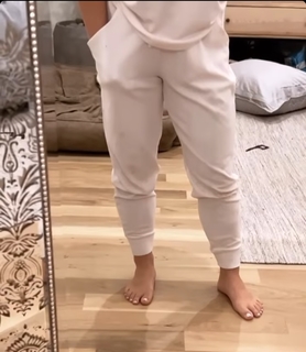 Shawn Johnson feet photo thumbnail