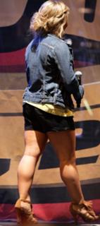 Shawn Johnson feet photo thumbnail