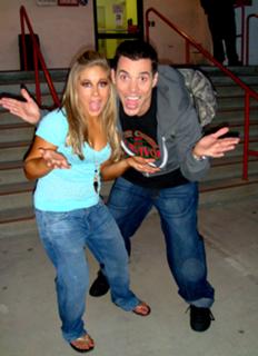 Shawn Johnson feet photo thumbnail