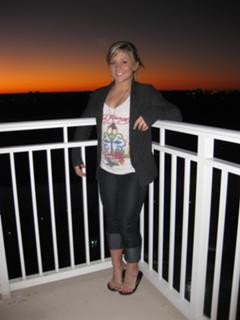Shawn Johnson feet photo thumbnail