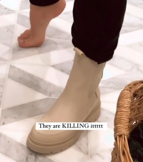 Shawn Johnson feet photo thumbnail