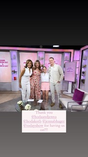 Shawn Johnson feet photo thumbnail