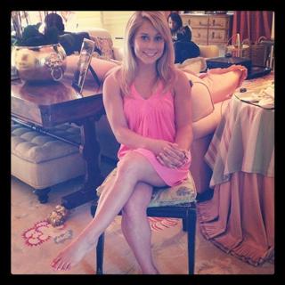 Shawn Johnson feet photo thumbnail