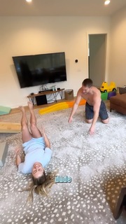 Shawn Johnson feet photo thumbnail