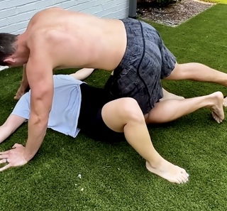 Shawn Johnson feet photo thumbnail