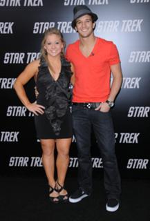 Shawn Johnson feet photo thumbnail