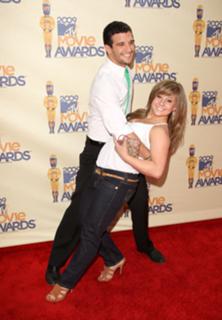 Shawn Johnson feet photo thumbnail
