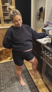 Shawn Johnson feet photo thumbnail