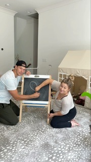 Shawn Johnson feet photo thumbnail