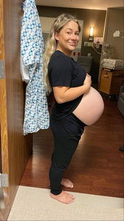 Shawn Johnson feet photo thumbnail