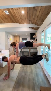 Shawn Johnson feet photo thumbnail