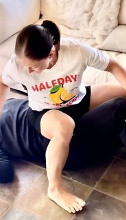 Shawn Johnson feet photo thumbnail