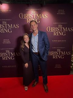 Shawn Johnson feet photo thumbnail