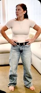 Shawn Johnson feet photo thumbnail