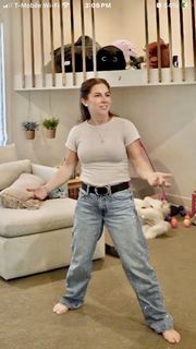 Shawn Johnson feet photo thumbnail