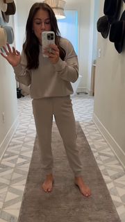 Shawn Johnson feet photo 14