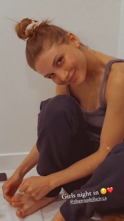 Shawna Della-Ricca feet photo thumbnail