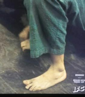 Shawnee Smith feet photo thumbnail